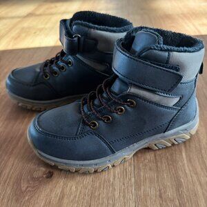 Kids Cotton On Trekker Hybrid Boot Navy Size USA12